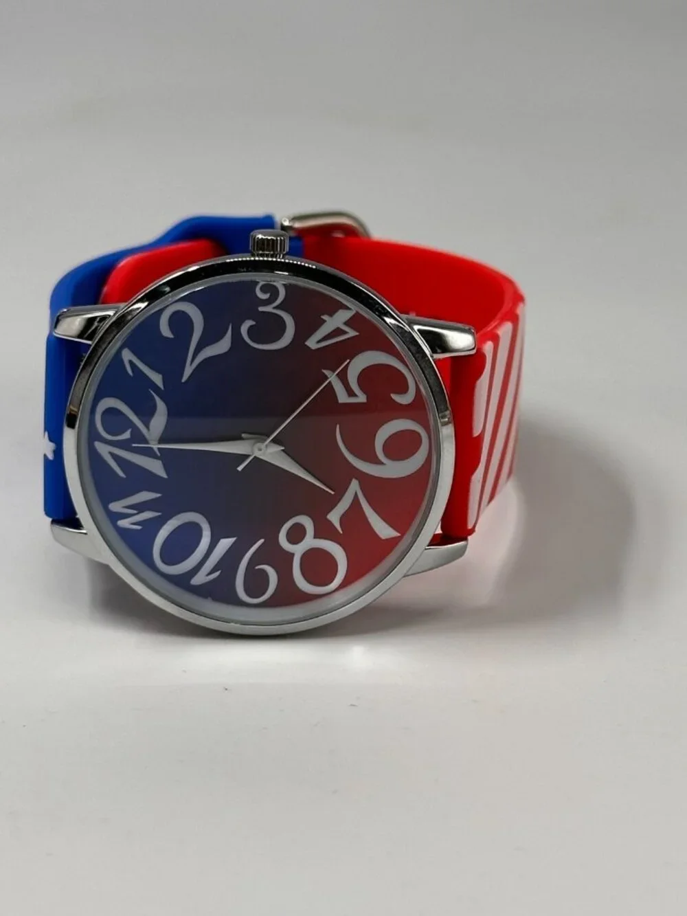 Patriotic Women Watch Silver Tone Red White Stars Stripes Band New Battery